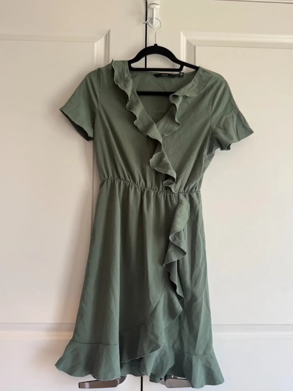 Vero Moda Green Ruffle Mini Dress - Picture 1 of 4
